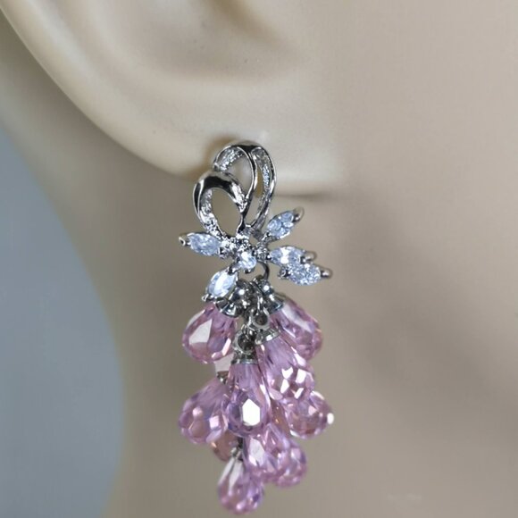 Glass bead Rhinestones romantic Grape Dangle earrings Nwot - Picture 4 of 6